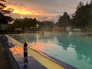 e-shop www.sumavskevino.cz Šumavské opět trajdá a tentokrát si to namířilo rovnou do lázní